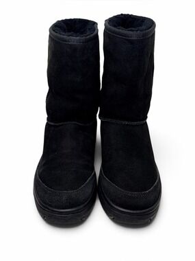 UGG Australia Vintage Ultimate Short Boots Black Suede EUC Size 7